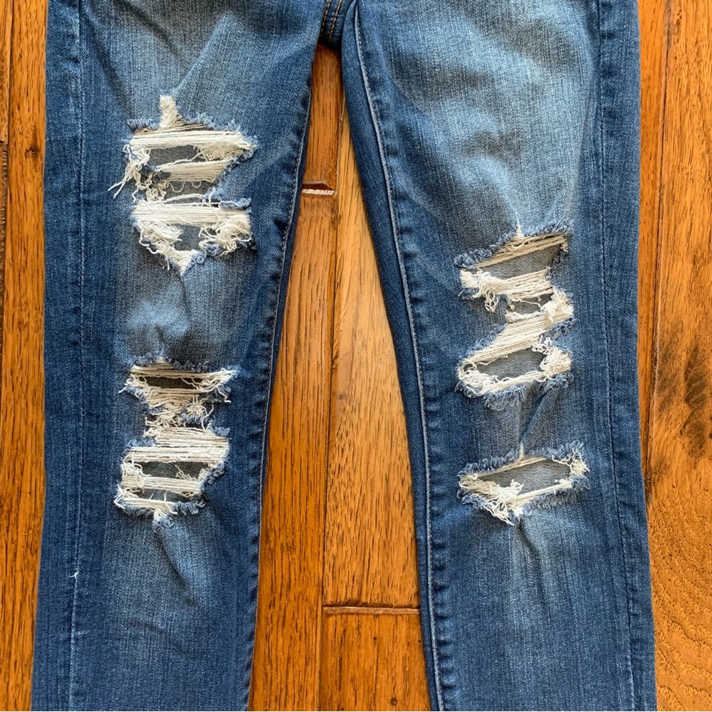 AE | medium wash distress hi-rise jeggings | Sz 2 Short - Picture 4 of 16